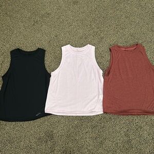 3 Brooks Tanks